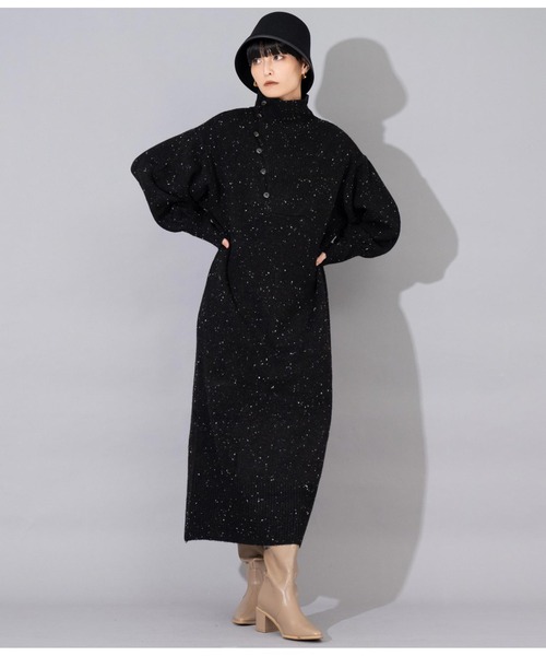 Settimissimo(セッティミッシモ)の「ハイネック ボタンデザイン ニットロングワンピース 長袖(ワンピース・レディース・オフホワイト/ブラック・M)」の15枚目の写真