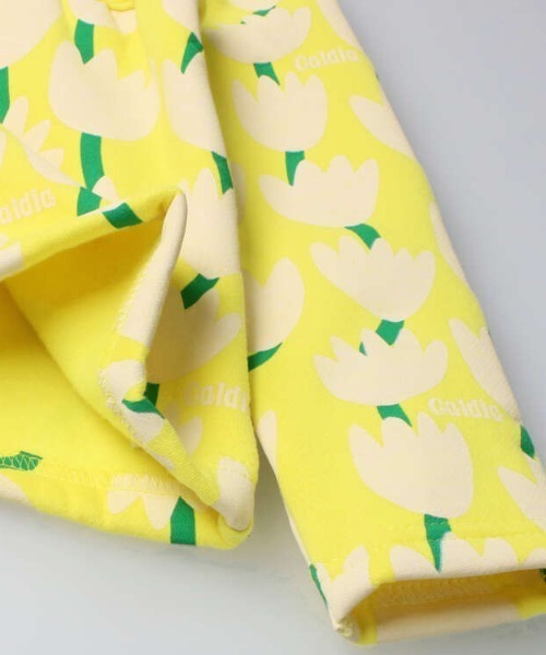 Caldia（カルディア）の「お花柄裏起毛チュニックトレーナー（スウェット・キッズ・パープル/イエロー・110/120/130/140）」の4枚目の写真