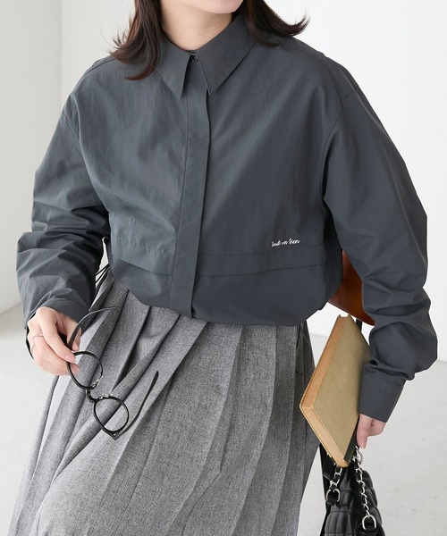 BONLECILL（ボンルシール）の「配色ロゴ刺繍入りドロストナイロンシャツ（シャツ/ブラウス・レディース・ピンク/グリーン/アイボリー/チャコールグレー・FREE）」の22枚目の写真