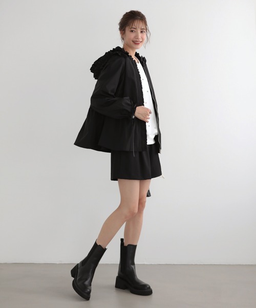 MERAKI（メラキ）の「[MERAKI] フリルフードペプラムパーカーJKT（パーカー・レディース・ブラック・FREE）」の2枚目の写真