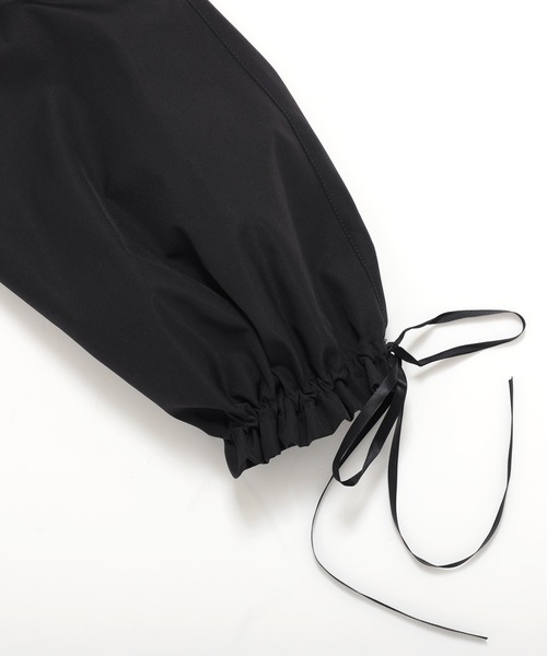 MERAKI（メラキ）の「[MERAKI] フリルフードペプラムパーカーJKT（パーカー・レディース・ブラック・FREE）」の12枚目の写真