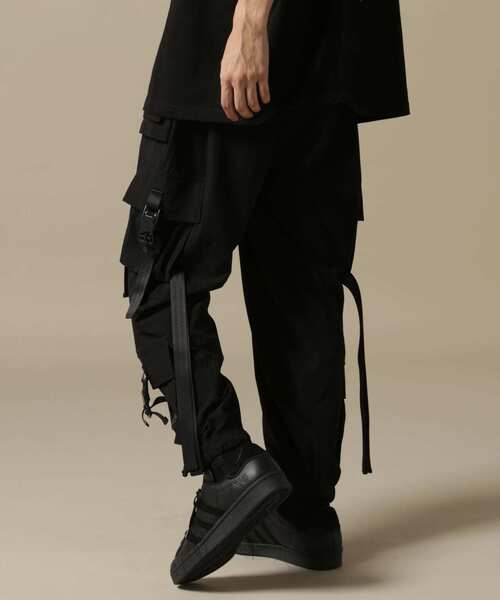 DANKE SCHON（ダンケシェーン）の「DankeSchon/ダンケシェーン/撥水SN POCKET CARGO（カーゴパンツ・レディース・ブラック・L/M）」の2枚目の写真