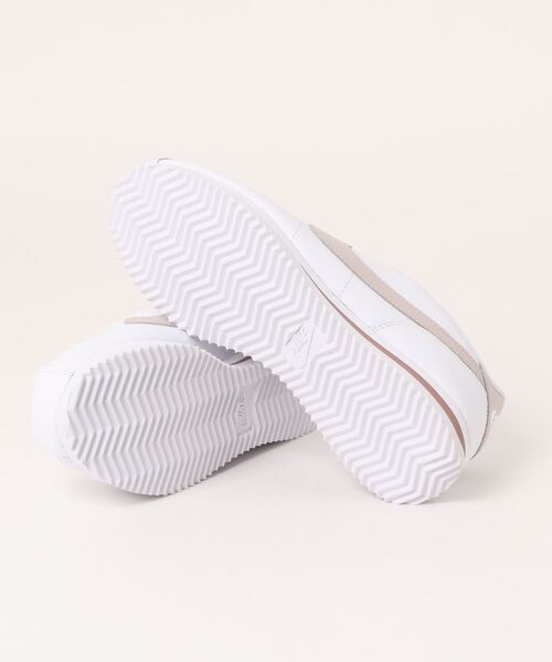 NIKE(ナイキ)の「【NIKE】DN1791-105 ナイキ ウィメンズ コルテッツ(スニーカー・レディース・ホワイト・23.5cm/23cm/25cm/24.5cm/24cm)」の3枚目の写真