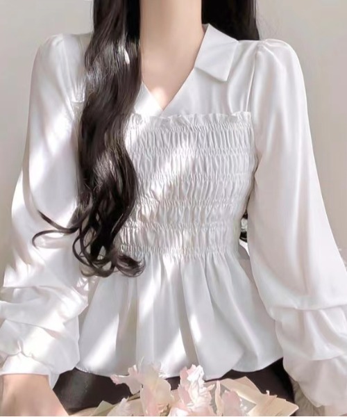 Sibra(シブラ)の「プリーツシャーリングシャツ(シャツ/ブラウス・レディース・ホワイト/ブラック/アイボリー・M)」の1枚目の写真