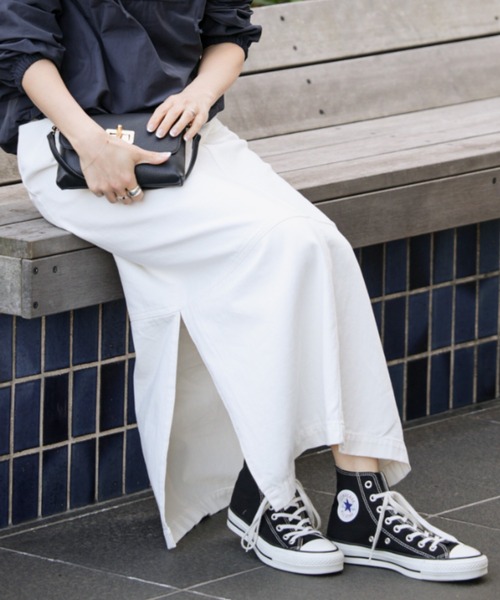 saloon(サルーン)の「SALOON(サルーン)/ステッチ切り替えロングスカート【手洗い可】(スカート・レディース・ホワイト/ブラック/ブルー・SMALL/MEDIUM)」の2枚目の写真