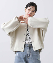 ダンボールビジュー釦ジャケットを使った人気ファッション  