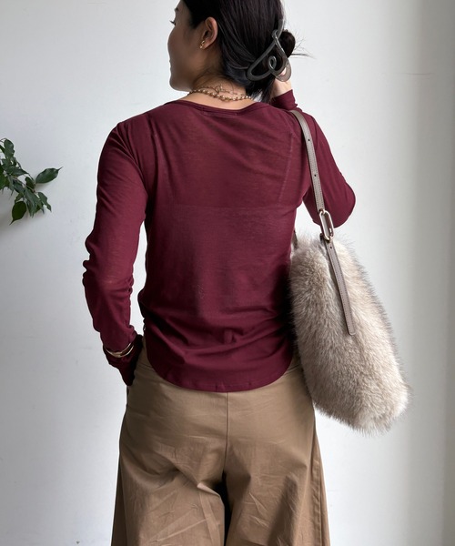 DouDou(ドゥドゥ)の「コットンシアーTEE(Tシャツ/カットソー・レディース・ネイビー/オフホワイト/ベビーピンク/サックスブルー/ホワイト/レモンイエロー/ブラック/ブルー/ブラウン/ライトベージュ/ピンク/ボルドー/ダークブラウン・FREE)」の17枚目の写真