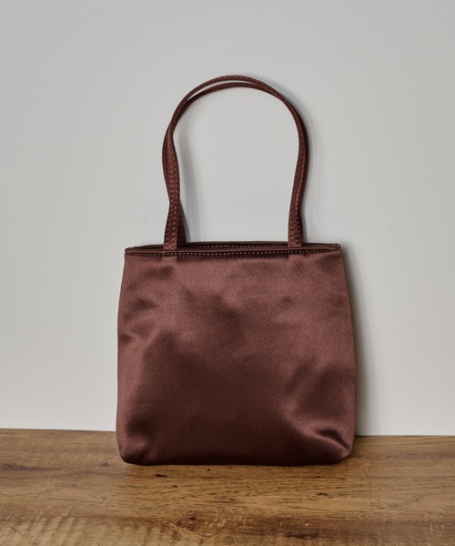 TAKE　haiバッグ Hai Otte Bag in Black Curated at Jake and Jones