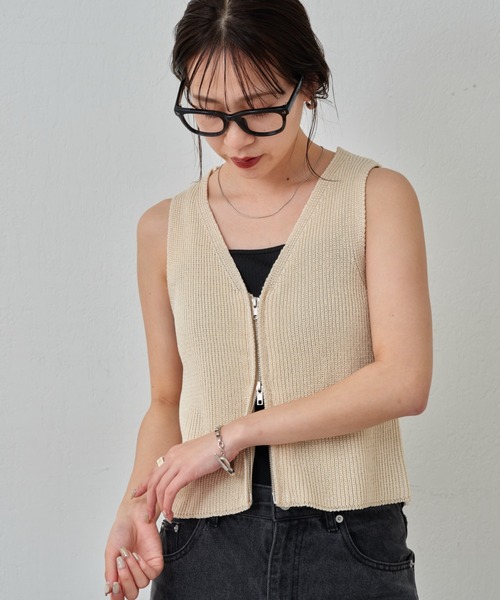 COLONY 2139（コロニートゥーワンスリーナイン）の「Wジップリブニット