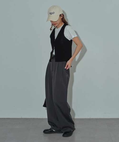 COLONY 2139（コロニートゥーワンスリーナイン）の「Wジップリブニットベスト（ベスト・レディース・ブラック/オフホワイト・FREE）」の9枚目の写真