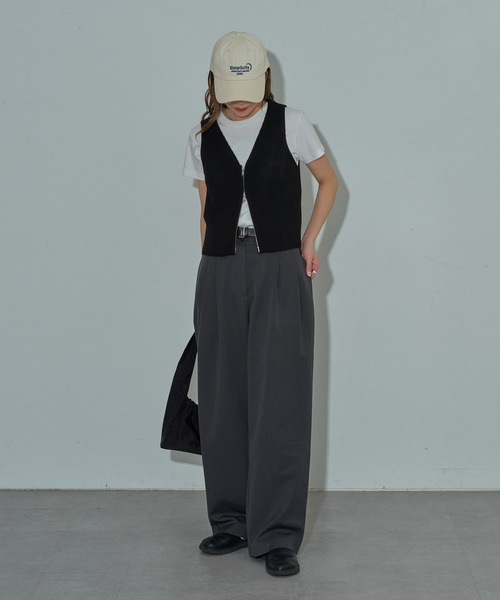 COLONY 2139（コロニートゥーワンスリーナイン）の「Wジップリブニットベスト（ベスト・レディース・ブラック/オフホワイト・FREE）」の10枚目の写真