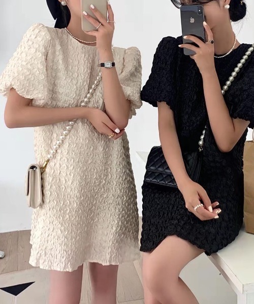 FREE STYLISTS(フリー スタイリスト)の「YUGA_YGMC エンボス加工 パフスリーブワンピース(ワンピース・レディース・オフホワイト/ブラック・FREE)」の11枚目の写真