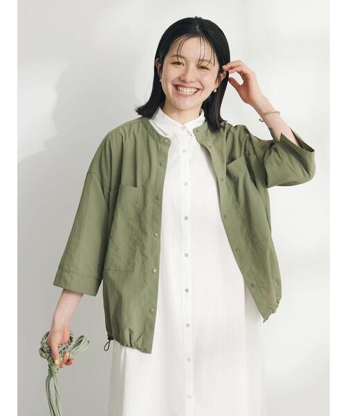 CRAFT STANDARD BOUTIQUE(クラフトスタンダードブティック)の「BIGポケットナイロンブラウス(シャツ/ブラウス・レディース・カーキ/オフホワイト/チャコールグレー・FREE)」の7枚目の写真