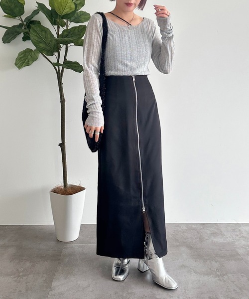 apres jour mignon（アプレジュールミニョン）の「フィンガーホール付きラメシアーニット【ZOZOTOWN限定アイテム】（ニット/セーター・レディース・グレー/ブラック/イエロー/パープル・X-LARGE/フリー）」の16枚目の写真