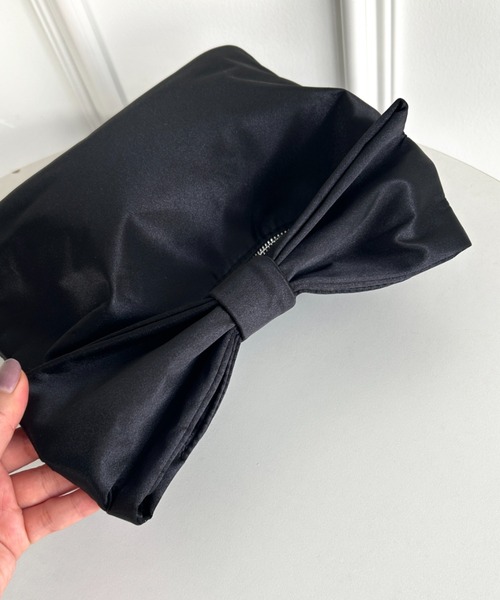 Loueme（ルエム）の「リボンハンドルサテンバッグ（ハンドバッグ・レディース・ベージュ/ブラック/ピンク・FREE）」の5枚目の写真