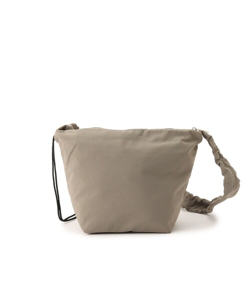 SHOO・LA・RUE（シューラルー）の「◆【撥水】ギャザーミニショルダーバッグ（ショルダーバッグ・レディース・カーキ/ブラック/グレー・00）」の7枚目の写真