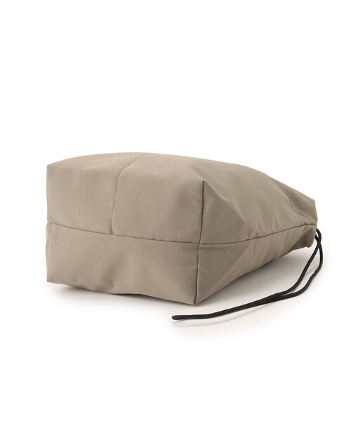 SHOO・LA・RUE（シューラルー）の「◆【撥水】ギャザーミニショルダーバッグ（ショルダーバッグ・レディース・カーキ/ブラック/グレー・00）」の8枚目の写真