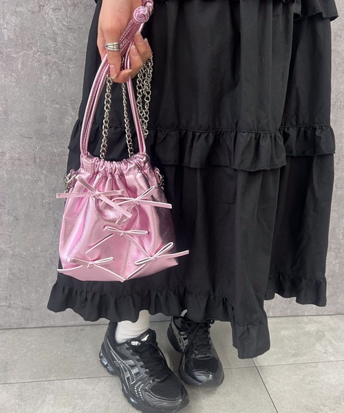 WEGO(ウィゴー)の「WEGO/巾着チェーンショルダー(ショルダーバッグ・レディース・シルバー/サックスブルー/ダークグレー/ブラック系その他/その他1/その他2/その他3/パープル/ブラック/その他4/その他7/その他8/その他9/その他10/その他11/その他5・FREE)」の7枚目の写真