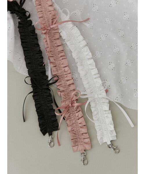 merry jenny（メリージェニー）の「フリルリボンマルチストラップ（スマホグッズ・レディース・ブラック/ピンク/オフホワイト/ブルー・FREE）」の4枚目の写真