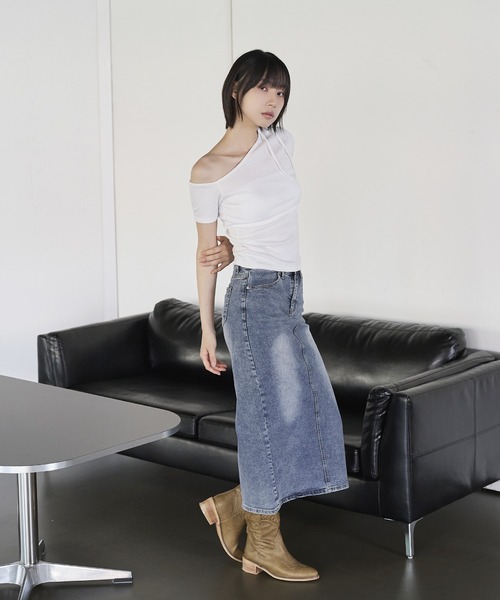 UNE MANSION（ユヌマンション）の「[UNE ORIGINAL]ワンオフショルダーチョーカーリボンTシャツカットソー（Tシャツ/カットソー・レディース・チャコール/ネイビー/ブラック/ピンク/アイボリー/ダークネイビー・FREE）」の17枚目の写真