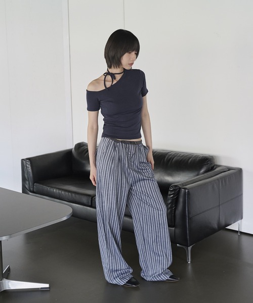 UNE MANSION（ユヌマンション）の「[UNE ORIGINAL]ワンオフショルダーチョーカーリボンTシャツカットソー（Tシャツ/カットソー・レディース・チャコール/ネイビー/ブラック/ピンク/アイボリー/ダークネイビー・FREE）」の12枚目の写真