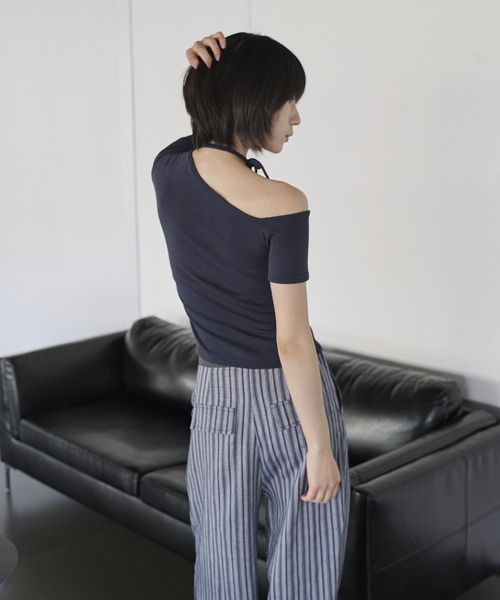 UNE MANSION（ユヌマンション）の「[UNE ORIGINAL]ワンオフショルダーチョーカーリボンTシャツカットソー（Tシャツ/カットソー・レディース・チャコール/ネイビー/ブラック/ピンク/アイボリー/ダークネイビー・FREE）」の13枚目の写真