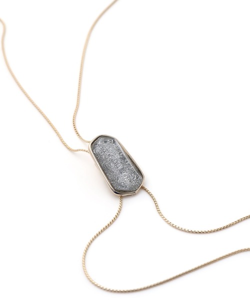 colleca la（コレカラ）の「スリムチェーンループタイ（ネックレス・レディース・ゴールド/シルバー・FREE）」の4枚目の写真