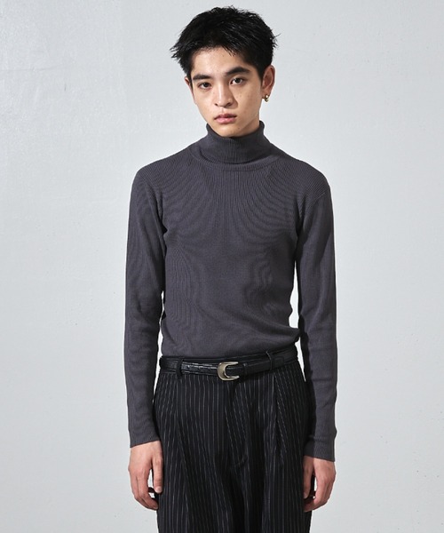 Lui's（ルイス）の「スリムタートルニット（ニット/セーター・メンズ・チャコールグレー/ブラック/ネイビー/ホワイト・S/M）」の4枚目の写真