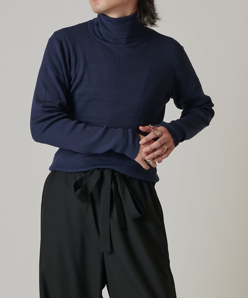 Lui's（ルイス）の「スリムタートルニット（ニット/セーター・メンズ・チャコールグレー/ブラック/ネイビー/ホワイト・S/M）」の15枚目の写真