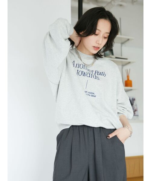 Ungrid（アングリッド）の「【WEB限定】刺繍ロゴルーズスウェット（スウェット・レディース・ネイビー/ブラック/レッド/ライトグレー・FREE）」の12枚目の写真