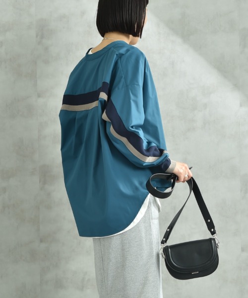 INTERPLANET（インタープラネット）の「ノーカラーバックヨーク切替シャツ（シャツ/ブラウス・レディース・オフホワイト/ブルー/アイボリー・FREE）」の3枚目の写真