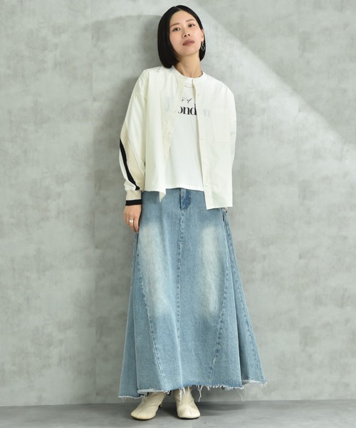 INTERPLANET（インタープラネット）の「ノーカラーバックヨーク切替シャツ（シャツ/ブラウス・レディース・オフホワイト/ブルー/アイボリー・FREE）」の4枚目の写真