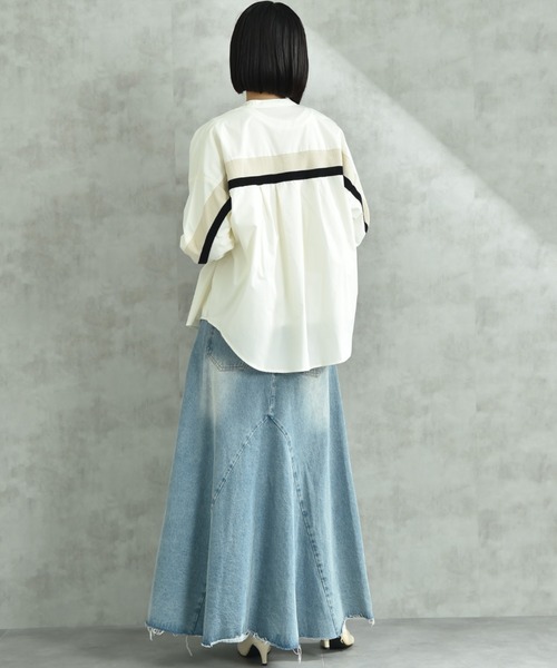 INTERPLANET（インタープラネット）の「ノーカラーバックヨーク切替シャツ（シャツ/ブラウス・レディース・オフホワイト/ブルー/アイボリー・FREE）」の7枚目の写真