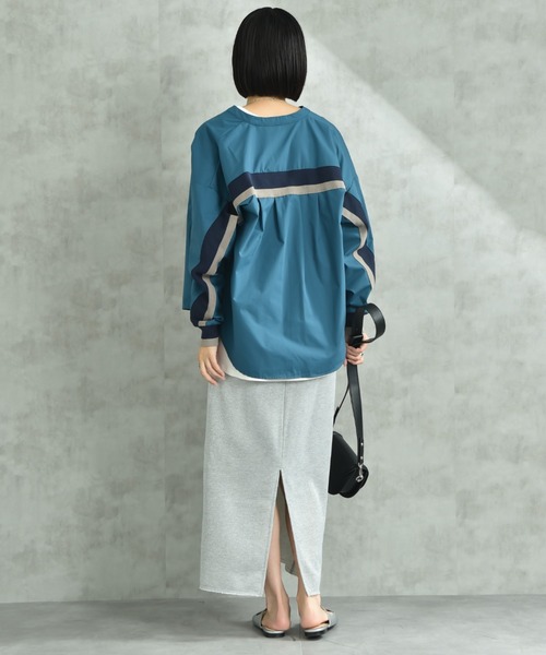 INTERPLANET（インタープラネット）の「ノーカラーバックヨーク切替シャツ（シャツ/ブラウス・レディース・オフホワイト/ブルー/アイボリー・FREE）」の17枚目の写真