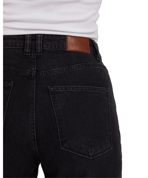ROXY(ロキシー)の「LAYLA JEAN BLK/ロキシーハイウエストストレッチデニムパンツ(デニムパンツ・レディース・ブラック・28inch/24inch/26inch)」の4枚目の写真