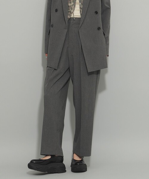 Ray BEAMS（レイビームス）の「シャークスキン 1タック パンツ（その他パンツ・レディース・シルバー/ダークブラウン・0/1）」の6枚目の写真