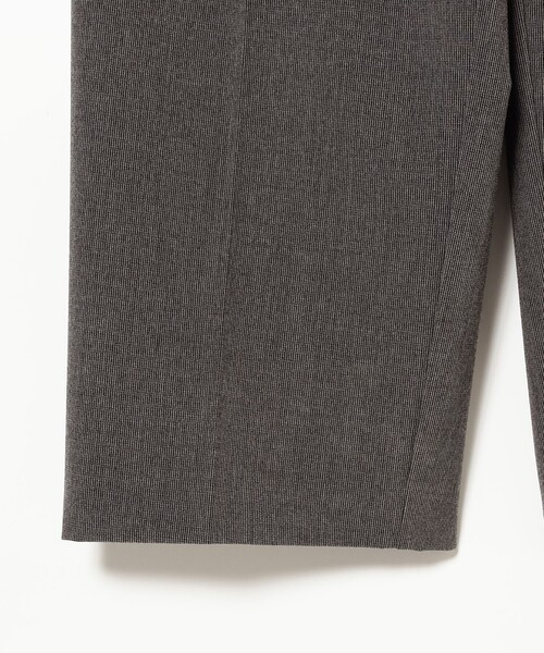 Ray BEAMS（レイビームス）の「シャークスキン 1タック パンツ（その他パンツ・レディース・シルバー/ダークブラウン・0/1）」の11枚目の写真