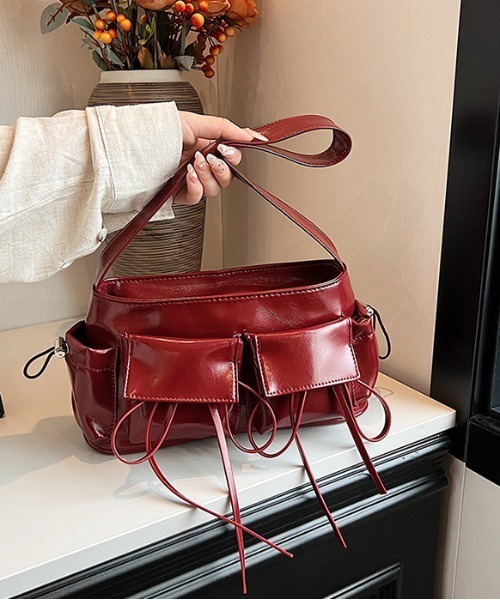 gossip!ロサンゼルス(ゴシップロサンゼルス)の「Y2K リボン 4ポケットワンショルダーBAG(ショルダーバッグ・レディース・ピンク/オフホワイト/シルバー/ブラック/ワイン・FREE)」の12枚目の写真