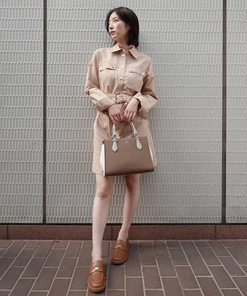 MICHAEL KORS（マイケルコース）の「MARILYN カラーブロック サッチェル ミディアム（ハンドバッグ・レディース・ベージュ系その他・FREE）」の13枚目の写真