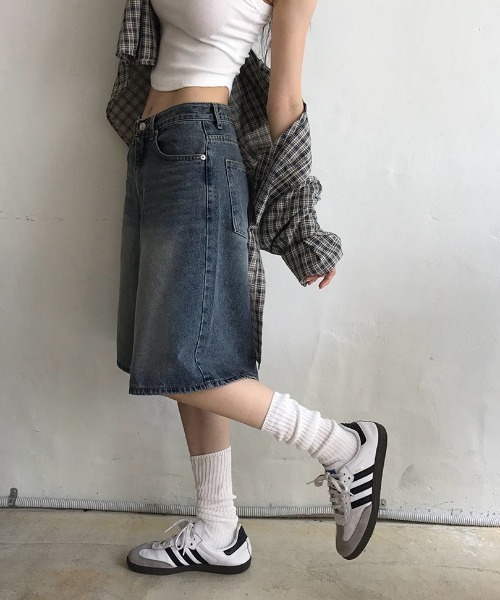 BEIDELLI（ベイデリー）の「[BELLIDE MADE] コットンバミューダデニムパンツ（デニムパンツ・レディース・ブルー・SMALL/MEDIUM/LARGE）」の6枚目の写真