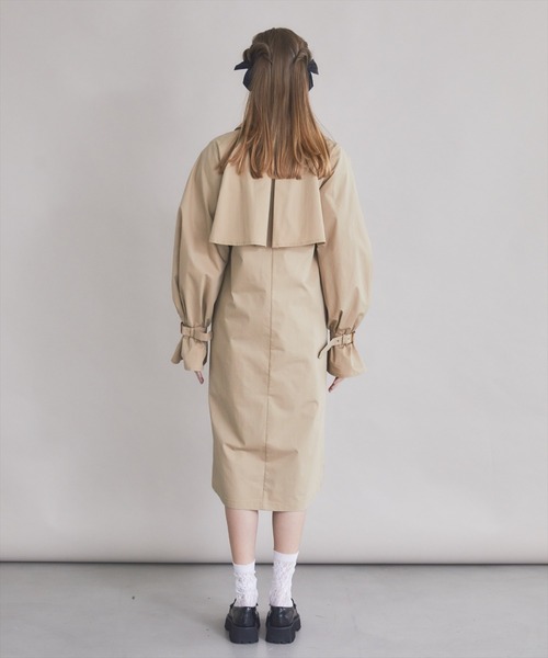 REDYAZEL（レディアゼル）の「チェックライニングトレンチコート（トレンチコート・レディース・ベージュ/ネイビー/ライトグレー・FREE）」の11枚目の写真