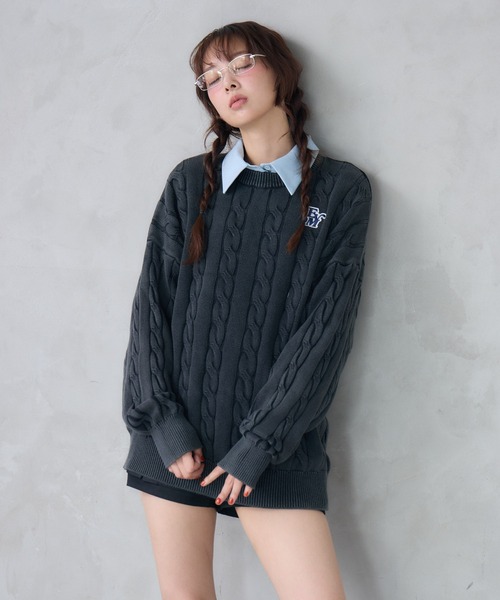 ENVYM(アンビー)の「ピグメントケーブルニット(ニット/セーター・レディース・ブラウン/ネイビー/ブラック・FREE)」の14枚目の写真