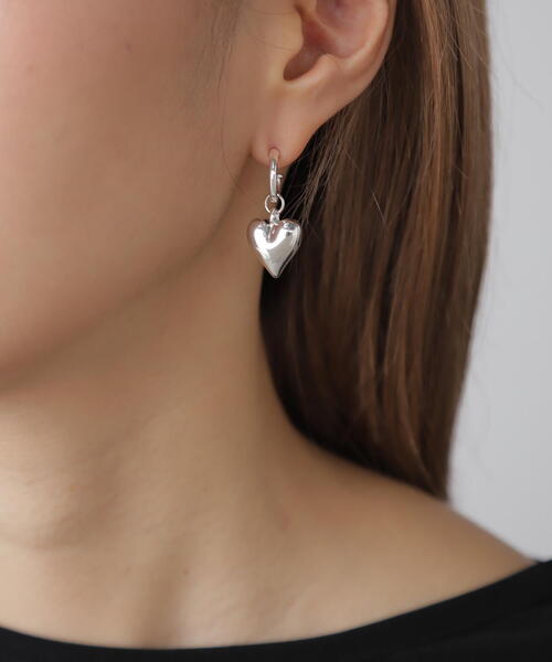 FREE'S MART（フリーズマート）の「ハートシェイクピアス（ピアス（両耳用）・レディース・シルバー/ゴールド・ﾌﾘ-）」の6枚目の写真