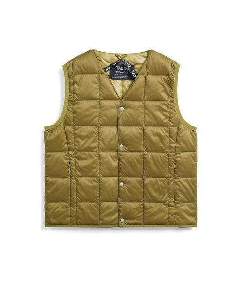TAION（タイオン）の「【TAION(タイオン)】〈キッズ〉ベーシック Vネックボタン インナーダウンベスト（ダウンベスト・キッズ・チャコールグレー/ライトブルー/レッド系その他/ブラック系3/ベージュ系1/オリーブ/オレンジ/チャコール/ライム/ブラウン系1/グリーン系その他2/サンドベージュ/ミント/ライトグレー/グレー/バーガンディー/グリーン系その他/ダークグリーン系/ダークオレンジ/ダークオリーブ/パープル/キャメル/カーキ/ダークグリーン/ダークパープル/ネイビー系6/ラベンダー/ダークネイビー/レモンイエロー/オフホワイト/レオパード/ベージュ/モカ/ライトピンク/ネイビー/チョコ/ダークブラウン/ダークブルー/ブラック/グリーン系・100/140/150/130/120/110）」の13枚目の写真