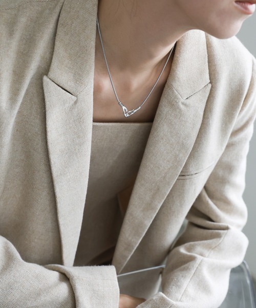 select MOCA（セレクトモカ）の「ニュアンスメタルフックネックレス（ネックレス・レディース・シルバー/ゴールド・FREE）」の7枚目の写真