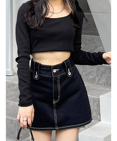 EVRIS（エヴリス）の「スクエアクロップドトップス（Tシャツ/カットソー・レディース・ホワイト/ブラウン/ブルー/ブラック・FREE）」の2枚目の写真