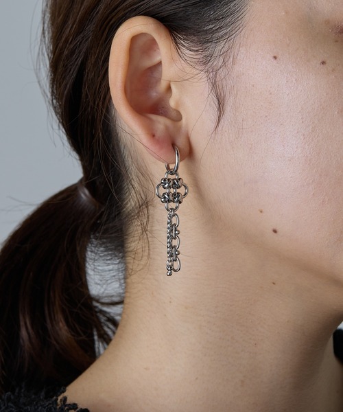 COLONY 2139（コロニートゥーワンスリーナイン）の「チャイナボタン風イヤリング（イヤリング・レディース・ゴールド/シルバー・FREE）」の5枚目の写真