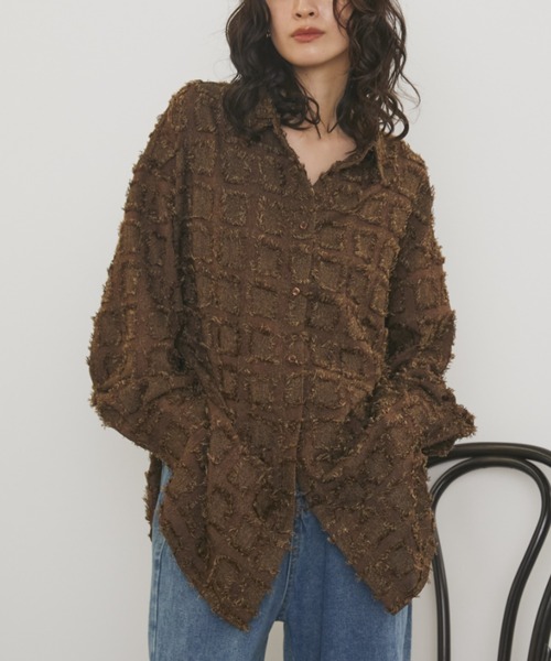 MERLOT(メルロー)の「スクエアフリンジオーバーシャツ/セットアップ着用可能(シャツ/ブラウス・レディース・ブラウン/ブラック・FREE)」の1枚目の写真