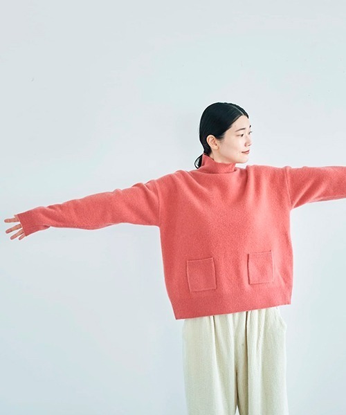 HAU(ハウ)の「ニットトップス felt(ニット/セーター・レディース・ベージュ/ピンク・MEDIUM)」の10枚目の写真