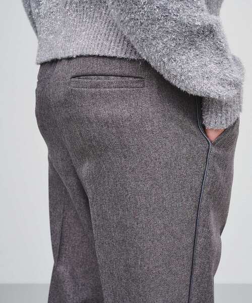 cloenc（クロエンス）の「◆【手洗い可】タックテーパードパンツ（その他パンツ・レディース・ダークグレー/キャメル/ブラック・03/02/01）」の16枚目の写真